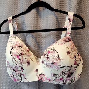 Cacique Floral Lightly T-Shirt No Wire Bra Size 44DD